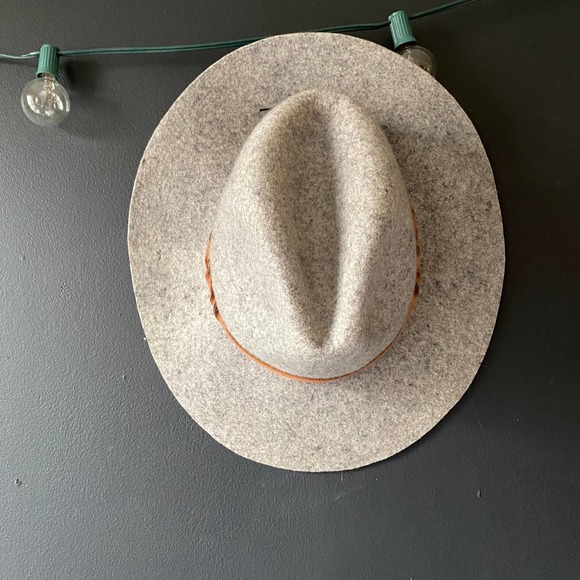 Urban Outfitters Accessories - Urban Outfitters Ecote Wool Hat